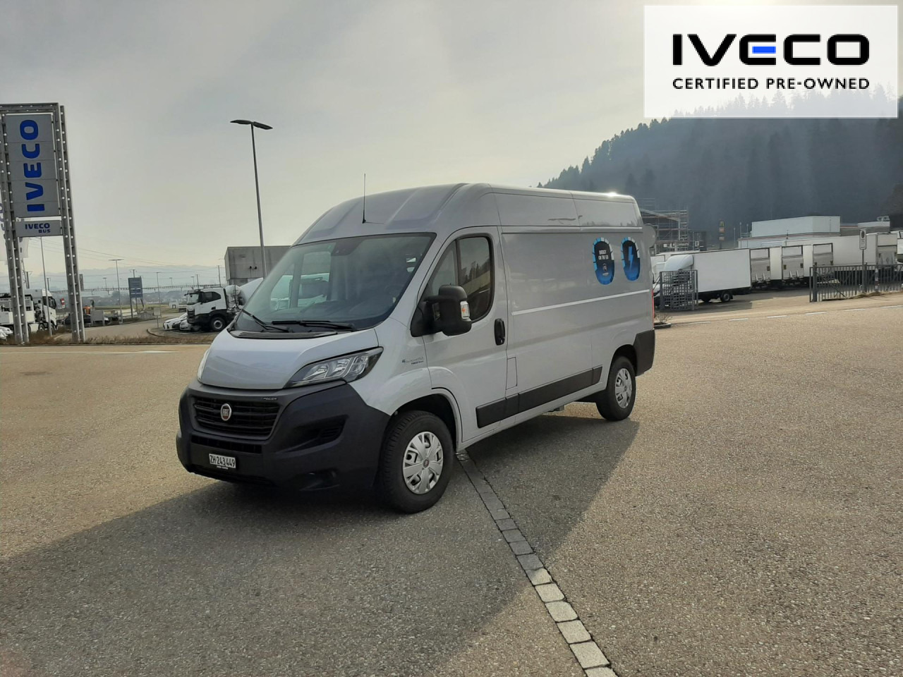 FIAT e-Ducato L2H2 teilverglast (47-kWh) - Furgon, Električno dostavno vozilo: slika FIAT e-Ducato L2H2 teilverglast (47-kWh) - Furgon, Električno dostavno vozilo FIAT e-Ducato L2H2 teilverglast (47-kWh) - Furgon, Električno dostavno vozilo: slika FIAT e-Ducato L2H2 teilverglast (47-kWh) - Furgon, Električno dostavno vozilo