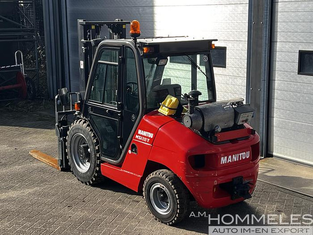 Manitou MSI35T 4ST3A - Viličar za teške terene: slika Manitou MSI35T 4ST3A - Viličar za teške terene Manitou MSI35T 4ST3A - Viličar za teške terene: slika Manitou MSI35T 4ST3A - Viličar za teške terene