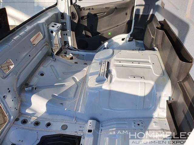 Mercedes-Benz Atego - Kabina i unutrašnjost: slika Mercedes-Benz Atego - Kabina i unutrašnjost Mercedes-Benz Atego - Kabina i unutrašnjost: slika Mercedes-Benz Atego - Kabina i unutrašnjost