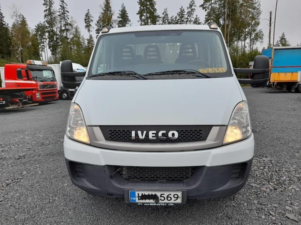 Iveco Daily 40 C18 automat - Dostavno vozilo s ravnom platformom: slika Iveco Daily 40 C18 automat - Dostavno vozilo s ravnom platformom Iveco Daily 40 C18 automat - Dostavno vozilo s ravnom platformom: slika Iveco Daily 40 C18 automat - Dostavno vozilo s ravnom platformom