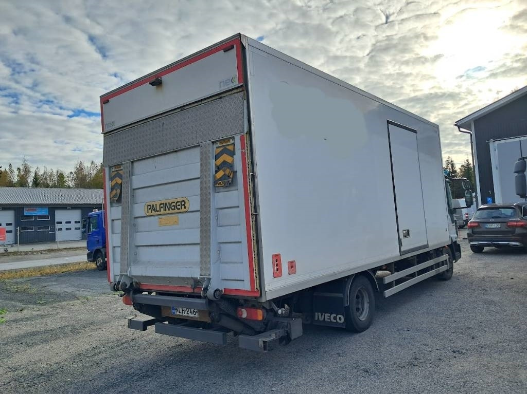 Iveco Eurocargo 100 E21 - Kamion sandučar: slika Iveco Eurocargo 100 E21 - Kamion sandučar Iveco Eurocargo 100 E21 - Kamion sandučar: slika Iveco Eurocargo 100 E21 - Kamion sandučar
