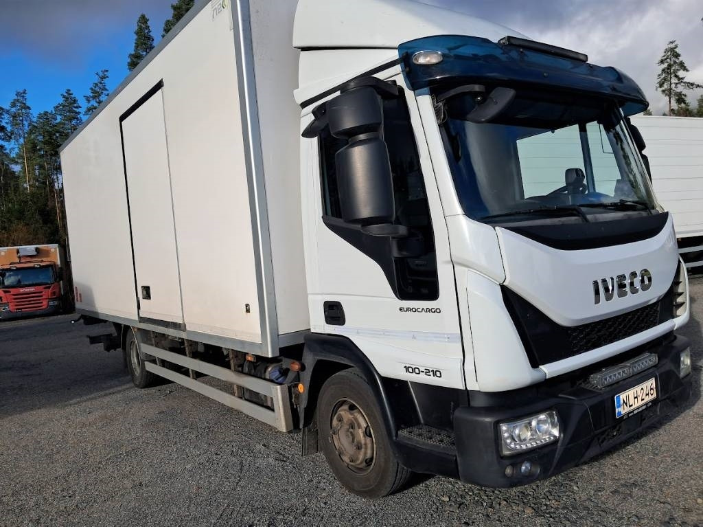 Iveco Eurocargo 100 E21 - Kamion sandučar: slika Iveco Eurocargo 100 E21 - Kamion sandučar Iveco Eurocargo 100 E21 - Kamion sandučar: slika Iveco Eurocargo 100 E21 - Kamion sandučar