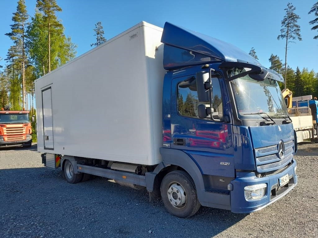 Mercedes-Benz Atego 821 - Kamion hladnjača: slika Mercedes-Benz Atego 821 - Kamion hladnjača Mercedes-Benz Atego 821 - Kamion hladnjača: slika Mercedes-Benz Atego 821 - Kamion hladnjača