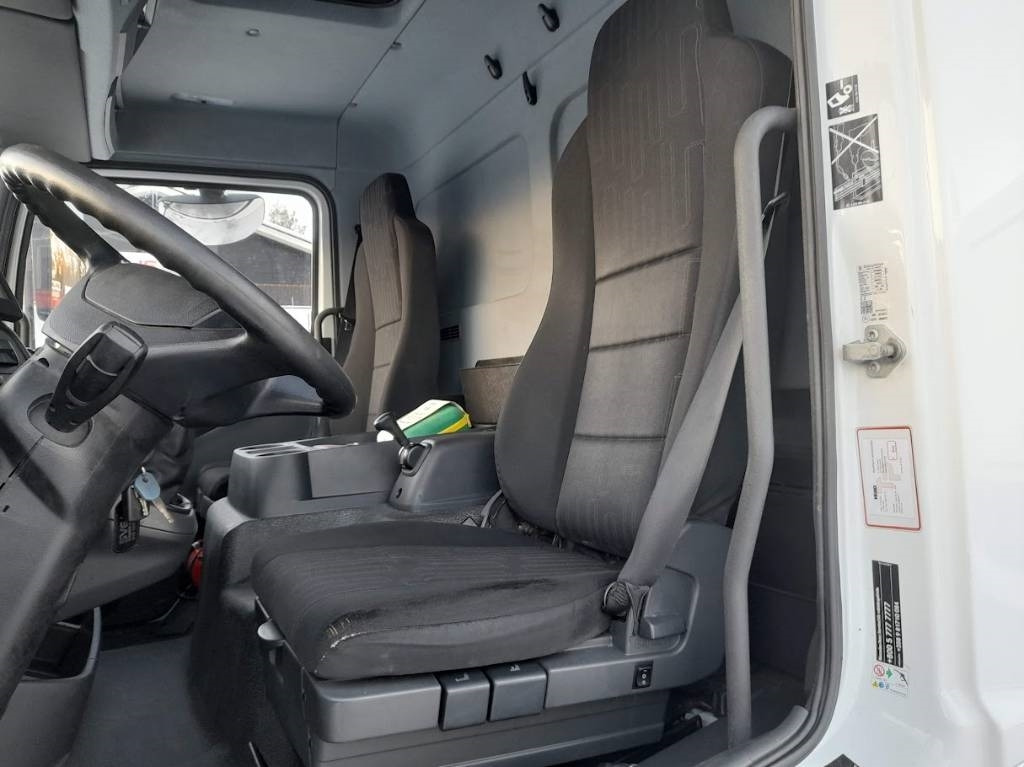 Mercedes-Benz Atego 918  - Kamion hladnjača: slika Mercedes-Benz Atego 918  - Kamion hladnjača Mercedes-Benz Atego 918  - Kamion hladnjača: slika Mercedes-Benz Atego 918  - Kamion hladnjača