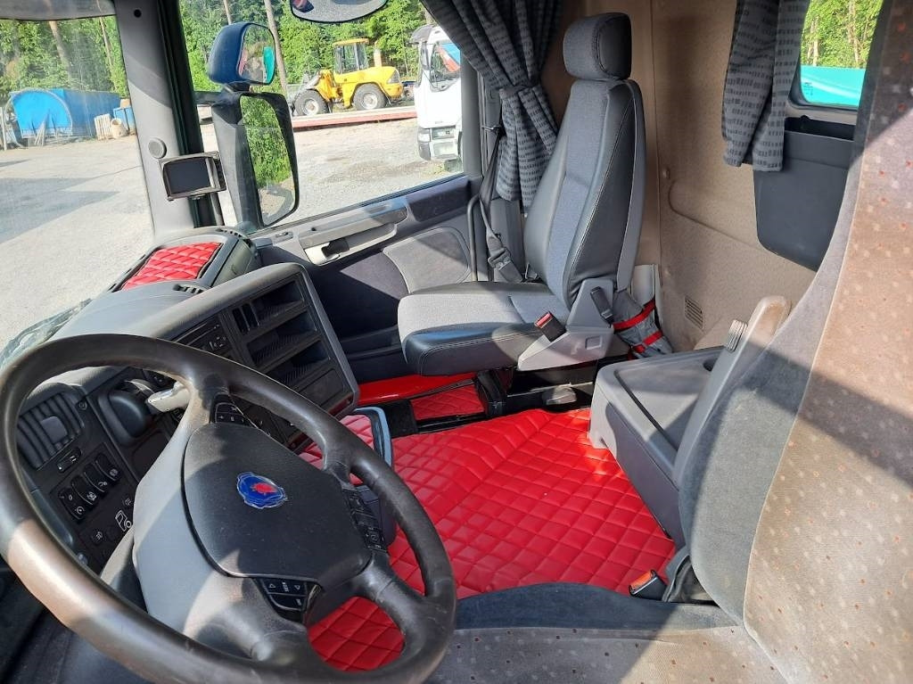 Scania R420 - Kamion s kranom: slika Scania R420 - Kamion s kranom Scania R420 - Kamion s kranom: slika Scania R420 - Kamion s kranom