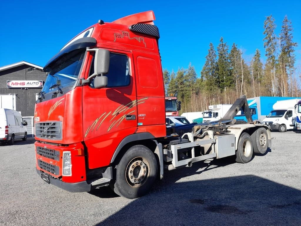 Volvo FH 13 480 - Kamion s kukastom dizalicom: slika Volvo FH 13 480 - Kamion s kukastom dizalicom Volvo FH 13 480 - Kamion s kukastom dizalicom: slika Volvo FH 13 480 - Kamion s kukastom dizalicom