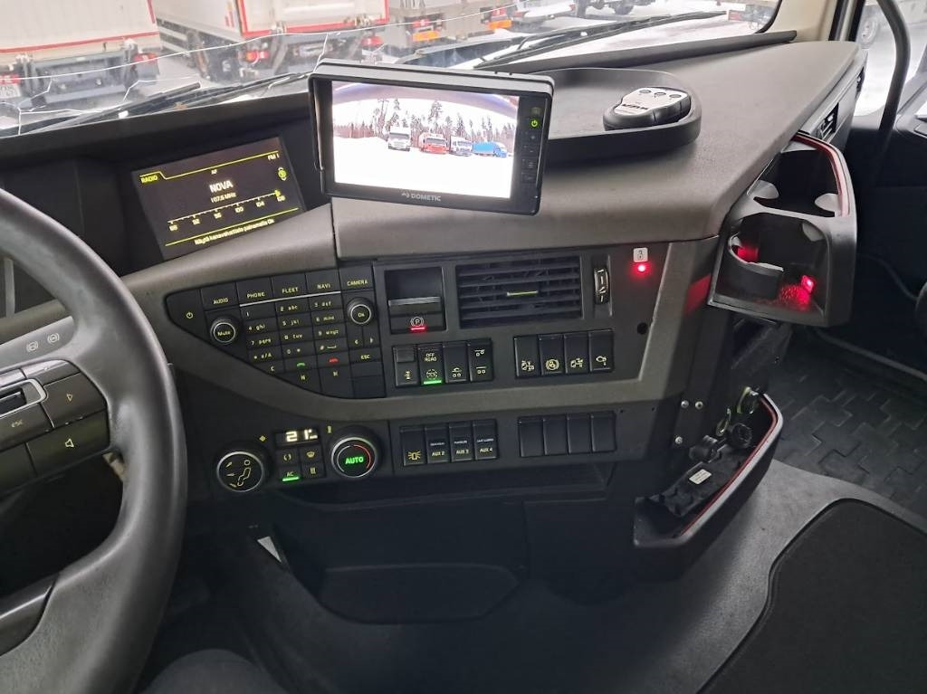 Volvo FH 13 500 - Transporter kontejnera/ Kamion s izmjenjivim sanducima: slika Volvo FH 13 500 - Transporter kontejnera/ Kamion s izmjenjivim sanducima Volvo FH 13 500 - Transporter kontejnera/ Kamion s izmjenjivim sanducima: slika Volvo FH 13 500 - Transporter kontejnera/ Kamion s izmjenjivim sanducima