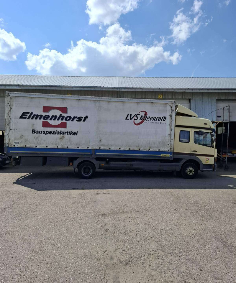 Kamion s ceradom Mercedes-Benz Atego: slika Kamion s ceradom Mercedes-Benz Atego