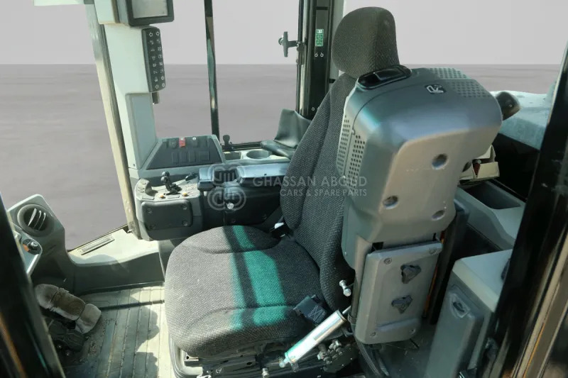 Utovarivač na kotačima Caterpillar 966M Wheel Loader: slika Utovarivač na kotačima Caterpillar 966M Wheel Loader