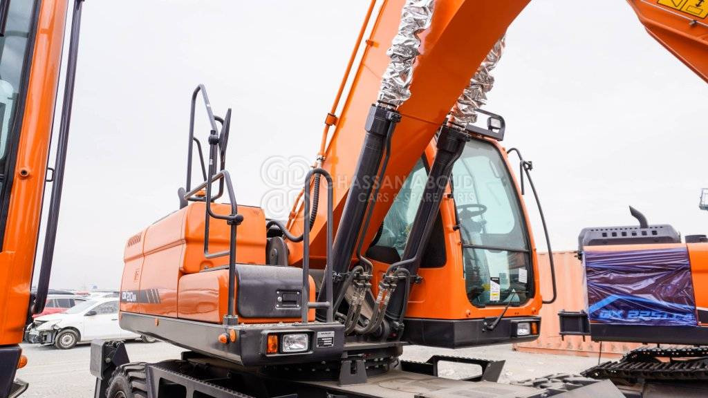 Develon DX210WA Wheel Excavator MY2025 - Bager na kotačima: slika Develon DX210WA Wheel Excavator MY2025 - Bager na kotačima Develon DX210WA Wheel Excavator MY2025 - Bager na kotačima: slika Develon DX210WA Wheel Excavator MY2025 - Bager na kotačima