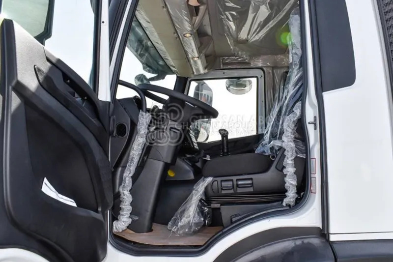 Iveco T-WAY AD380T47H 6x4 R24 Tyres Chassis - Barcelona Stock - Kamion-šasija: slika Iveco T-WAY AD380T47H 6x4 R24 Tyres Chassis - Barcelona Stock - Kamion-šasija Iveco T-WAY AD380T47H 6x4 R24 Tyres Chassis - Barcelona Stock - Kamion-šasija: slika Iveco T-WAY AD380T47H 6x4 R24 Tyres Chassis - Barcelona Stock - Kamion-šasija