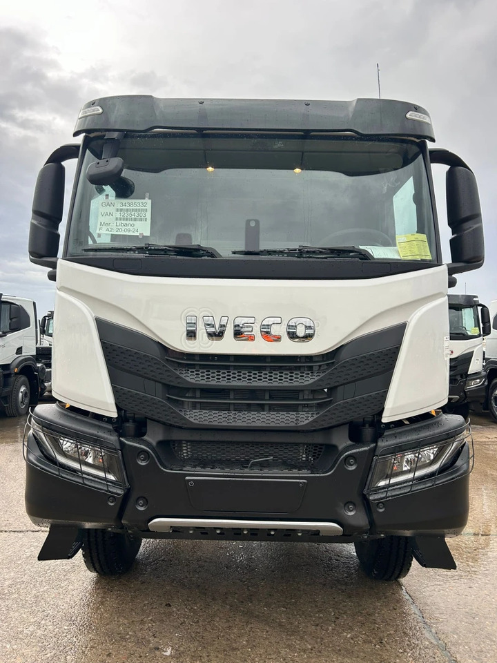 Iveco T-WAY AT380T43H 6x4 R20 Tyres Chassis - Barcelona Stock - Kamion-šasija: slika Iveco T-WAY AT380T43H 6x4 R20 Tyres Chassis - Barcelona Stock - Kamion-šasija Iveco T-WAY AT380T43H 6x4 R20 Tyres Chassis - Barcelona Stock - Kamion-šasija: slika Iveco T-WAY AT380T43H 6x4 R20 Tyres Chassis - Barcelona Stock - Kamion-šasija