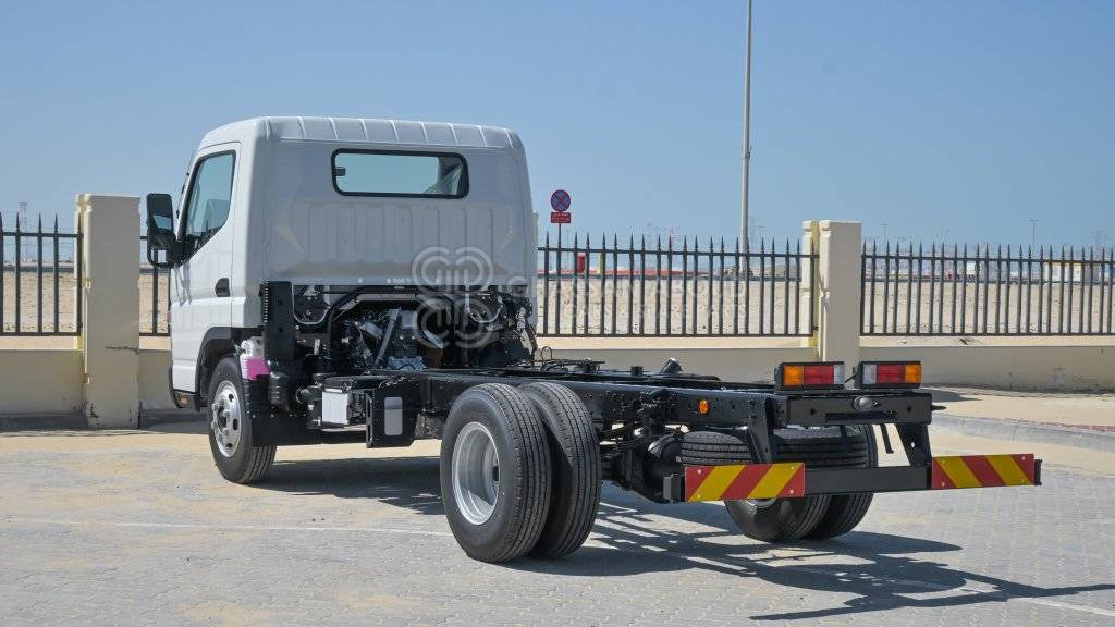 Kamion-šasija MITSUBISHI CANTER CHASSIS,170L TANK (4×2) 4.2 TON DIESEL MY24: slika Kamion-šasija MITSUBISHI CANTER CHASSIS,170L TANK (4×2) 4.2 TON DIESEL MY24