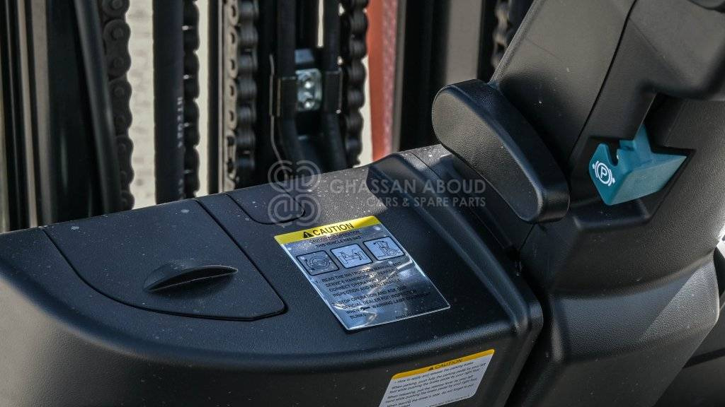 TOYOTA FORKLIFT DIESEL 3TON 3STAGE, 3LEVER 4500MM W/ SIDE SHIFT MY24 - Diesel viličar: slika TOYOTA FORKLIFT DIESEL 3TON 3STAGE, 3LEVER 4500MM W/ SIDE SHIFT MY24 - Diesel viličar TOYOTA FORKLIFT DIESEL 3TON 3STAGE, 3LEVER 4500MM W/ SIDE SHIFT MY24 - Diesel viličar: slika TOYOTA FORKLIFT DIESEL 3TON 3STAGE, 3LEVER 4500MM W/ SIDE SHIFT MY24 - Diesel viličar
