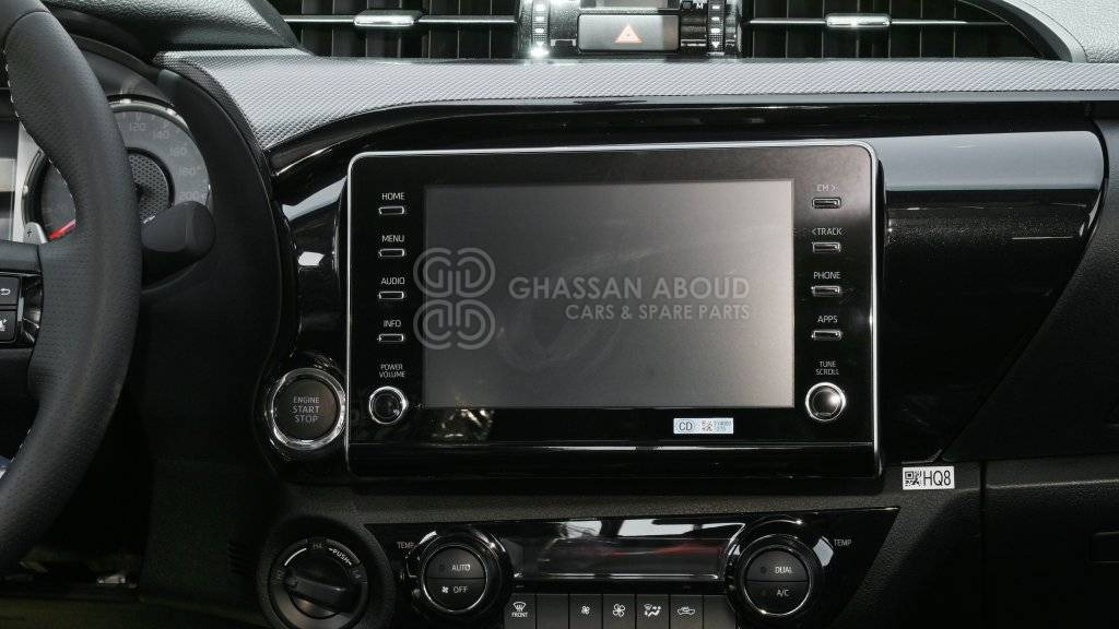 Pick-up TOYOTA HILUX DC 2.8L DIESEL 4X4 GR-S A/T MY24: slika Pick-up TOYOTA HILUX DC 2.8L DIESEL 4X4 GR-S A/T MY24