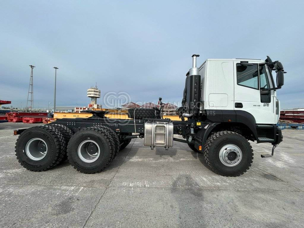 BARCELONA ASTRA HEAD 6×6 (HD9 66.48T) MY24 - Tegljač: slika BARCELONA ASTRA HEAD 6×6 (HD9 66.48T) MY24 - Tegljač BARCELONA ASTRA HEAD 6×6 (HD9 66.48T) MY24 - Tegljač: slika BARCELONA ASTRA HEAD 6×6 (HD9 66.48T) MY24 - Tegljač