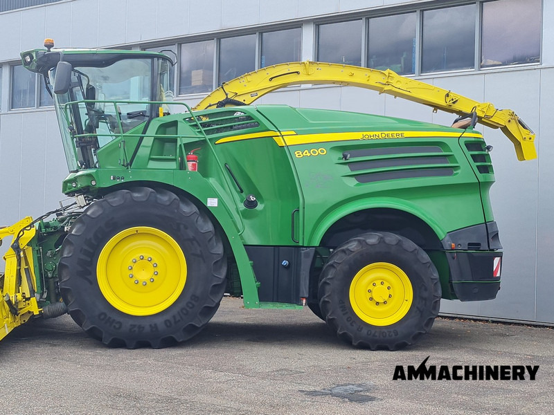 John Deere 8400 Including Kemper 360 Plus - Silažni kombajn: slika John Deere 8400 Including Kemper 360 Plus - Silažni kombajn John Deere 8400 Including Kemper 360 Plus - Silažni kombajn: slika John Deere 8400 Including Kemper 360 Plus - Silažni kombajn
