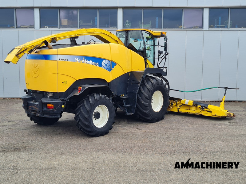 New Holland FR9060 including Kemper 375 Plus - Silažni kombajn: slika New Holland FR9060 including Kemper 375 Plus - Silažni kombajn New Holland FR9060 including Kemper 375 Plus - Silažni kombajn: slika New Holland FR9060 including Kemper 375 Plus - Silažni kombajn