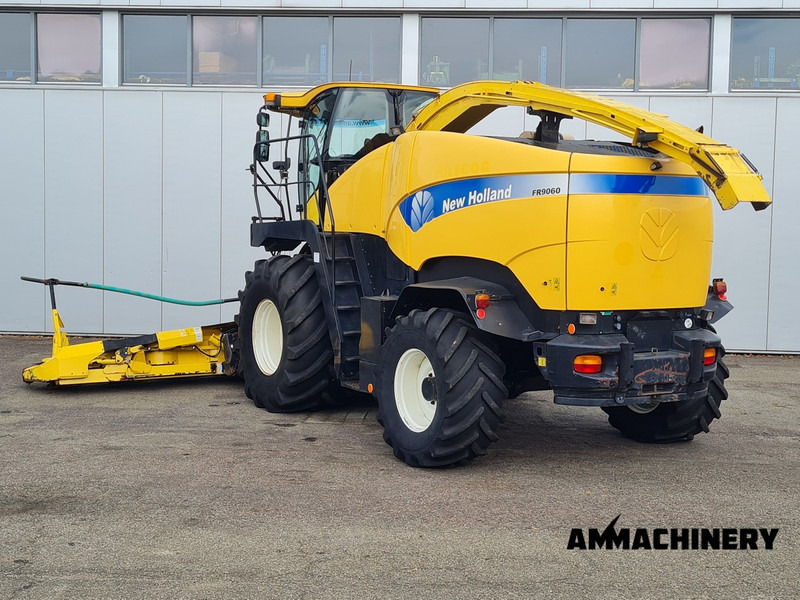 New Holland FR9060 including Kemper 375 Plus - Silažni kombajn: slika New Holland FR9060 including Kemper 375 Plus - Silažni kombajn New Holland FR9060 including Kemper 375 Plus - Silažni kombajn: slika New Holland FR9060 including Kemper 375 Plus - Silažni kombajn