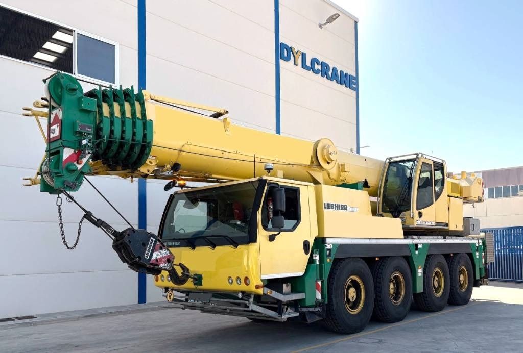 Liebherr ltm 1070-4.2 - Autodizalica za sve terene: slika Liebherr ltm 1070-4.2 - Autodizalica za sve terene Liebherr ltm 1070-4.2 - Autodizalica za sve terene: slika Liebherr ltm 1070-4.2 - Autodizalica za sve terene