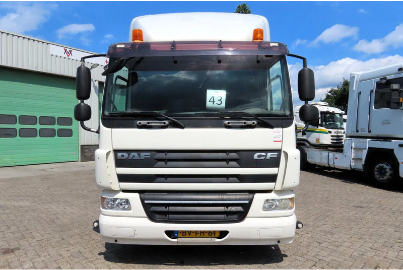 DAF CF 75.310 6x2, DUTCH TRUCK, 4.20 wheelbasis - Kamion-šasija: slika DAF CF 75.310 6x2, DUTCH TRUCK, 4.20 wheelbasis - Kamion-šasija DAF CF 75.310 6x2, DUTCH TRUCK, 4.20 wheelbasis - Kamion-šasija: slika DAF CF 75.310 6x2, DUTCH TRUCK, 4.20 wheelbasis - Kamion-šasija