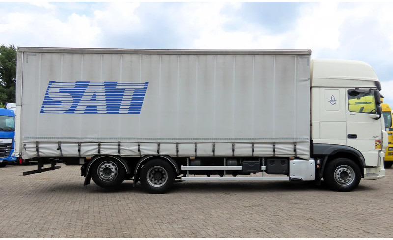 DAF XF 530 6x2 Frigo, lift roof, moving axel, P-cooling, etc - Kamion s ceradom: slika DAF XF 530 6x2 Frigo, lift roof, moving axel, P-cooling, etc - Kamion s ceradom DAF XF 530 6x2 Frigo, lift roof, moving axel, P-cooling, etc - Kamion s ceradom: slika DAF XF 530 6x2 Frigo, lift roof, moving axel, P-cooling, etc - Kamion s ceradom