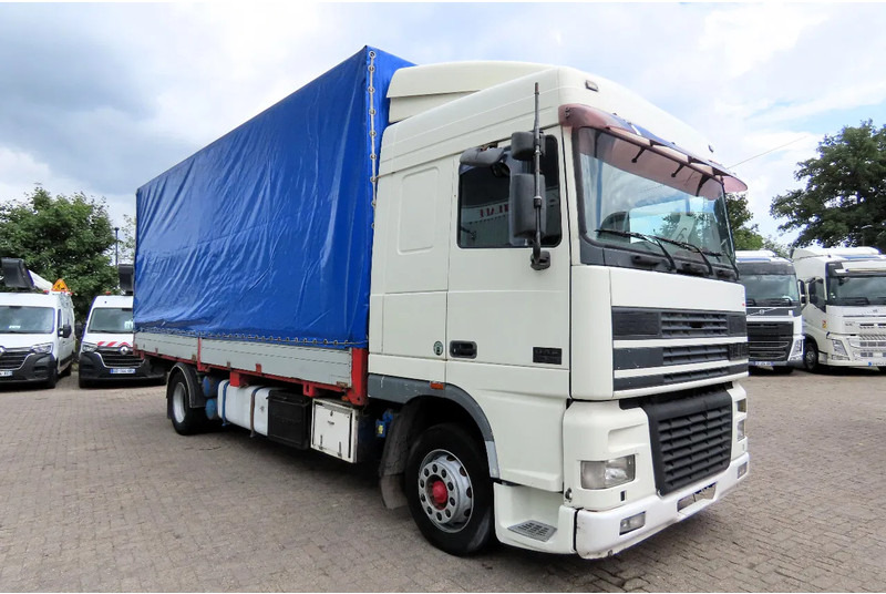 DAF XF 95.430 Manual diesel injection! Manual gearbox! - Kamion s ceradom: slika DAF XF 95.430 Manual diesel injection! Manual gearbox! - Kamion s ceradom DAF XF 95.430 Manual diesel injection! Manual gearbox! - Kamion s ceradom: slika DAF XF 95.430 Manual diesel injection! Manual gearbox! - Kamion s ceradom