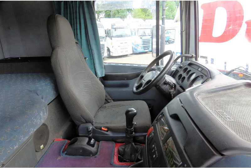 DAF XF 95.430 Manual diesel injection! Manual gearbox! - Kamion s ceradom: slika DAF XF 95.430 Manual diesel injection! Manual gearbox! - Kamion s ceradom DAF XF 95.430 Manual diesel injection! Manual gearbox! - Kamion s ceradom: slika DAF XF 95.430 Manual diesel injection! Manual gearbox! - Kamion s ceradom