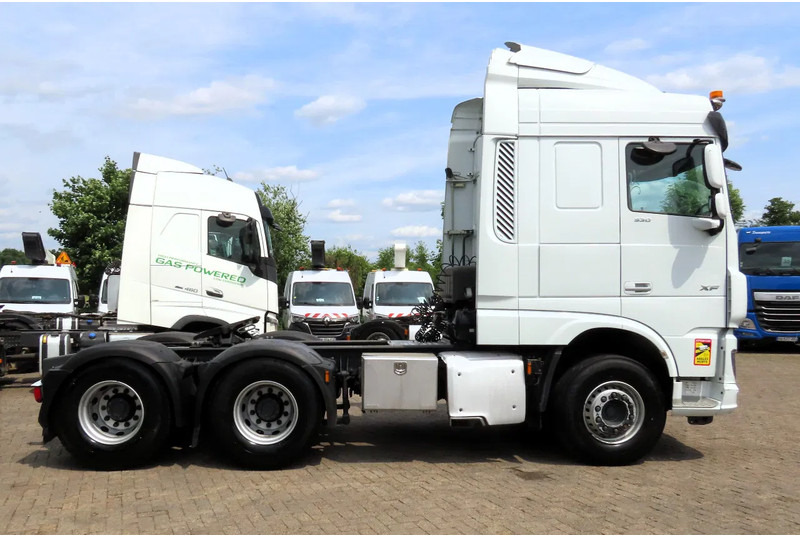 DAF XF 530 6x4 Retarder, Frigo, P-Cool, 2 beds - Tegljač: slika DAF XF 530 6x4 Retarder, Frigo, P-Cool, 2 beds - Tegljač DAF XF 530 6x4 Retarder, Frigo, P-Cool, 2 beds - Tegljač: slika DAF XF 530 6x4 Retarder, Frigo, P-Cool, 2 beds - Tegljač