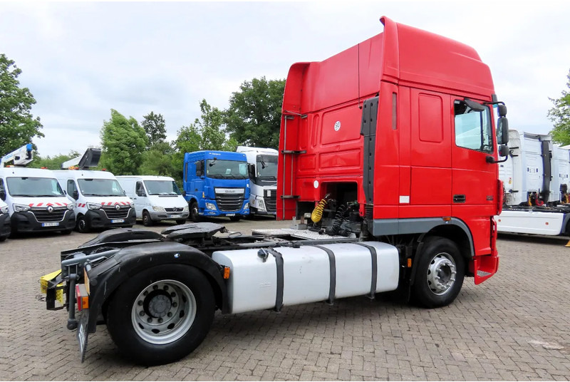 DAF XF 95.480 EURO4, Very CLEAN! - Tegljač: slika DAF XF 95.480 EURO4, Very CLEAN! - Tegljač DAF XF 95.480 EURO4, Very CLEAN! - Tegljač: slika DAF XF 95.480 EURO4, Very CLEAN! - Tegljač