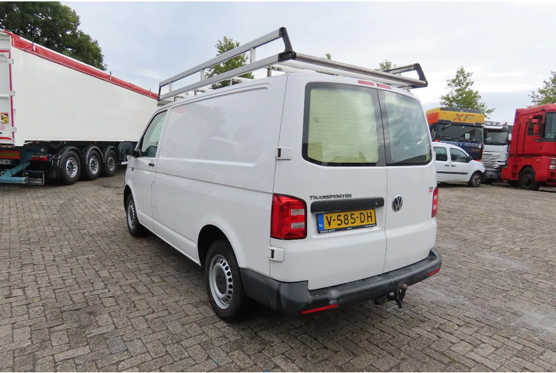 Volkswagen Transporter 2.0 TDI Airco, 3 peson, APK tot 06/06/2026 - Mali kombi: slika Volkswagen Transporter 2.0 TDI Airco, 3 peson, APK tot 06/06/2026 - Mali kombi Volkswagen Transporter 2.0 TDI Airco, 3 peson, APK tot 06/06/2026 - Mali kombi: slika Volkswagen Transporter 2.0 TDI Airco, 3 peson, APK tot 06/06/2026 - Mali kombi
