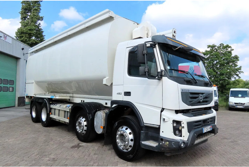 Volvo FMX 450 8x4 AUGER, radio control, 7 COMP. Full Volvo Service! . EXCELLENT condition - Kamion cisterna: slika Volvo FMX 450 8x4 AUGER, radio control, 7 COMP. Full Volvo Service! . EXCELLENT condition - Kamion cisterna Volvo FMX 450 8x4 AUGER, radio control, 7 COMP. Full Volvo Service! . EXCELLENT condition - Kamion cisterna: slika Volvo FMX 450 8x4 AUGER, radio control, 7 COMP. Full Volvo Service! . EXCELLENT condition - Kamion cisterna