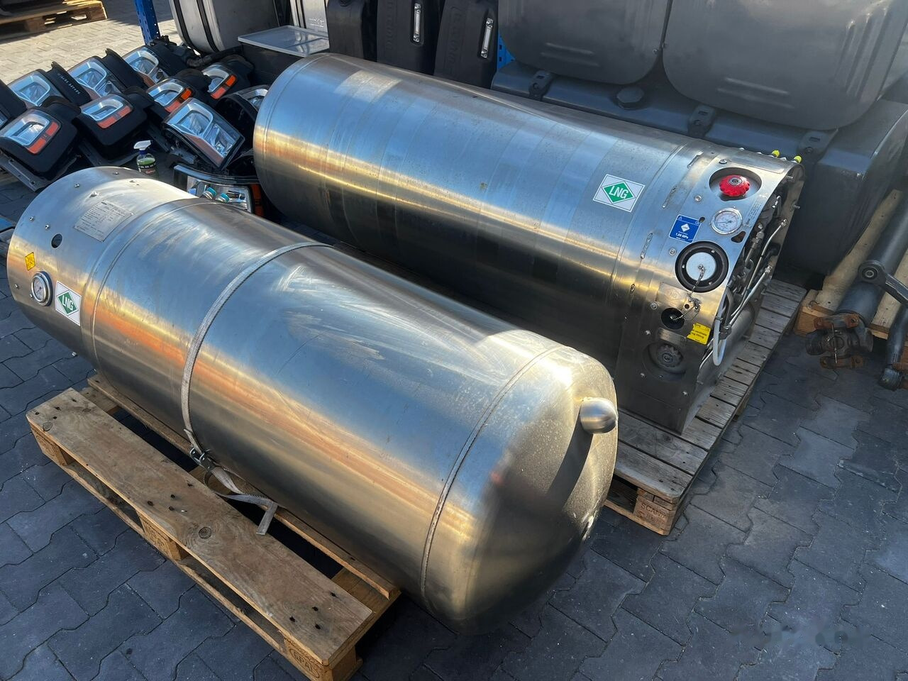 21308872 truck - Spremnik goriva za Kamion: slika 21308872 truck - Spremnik goriva za Kamion 21308872 truck - Spremnik goriva za Kamion: slika 21308872 truck - Spremnik goriva za Kamion