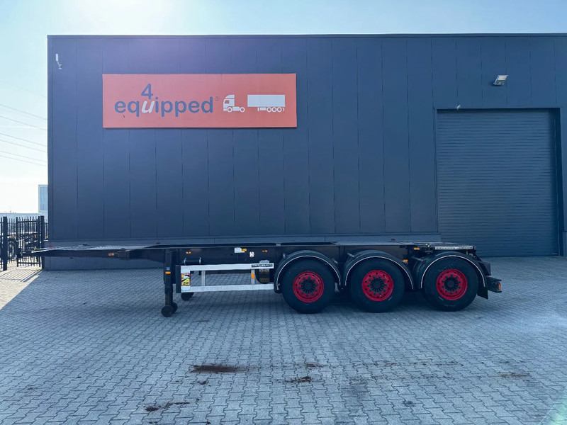 Burg 20FT/3-axles, SAF INTRADISC, ADR (EXII, EXII, FL, AT), 2x LIFTAXLE, NL-Chassis - Transporter kontejnera/ Poluprikolica s izmjenjivim sanducima: slika Burg 20FT/3-axles, SAF INTRADISC, ADR (EXII, EXII, FL, AT), 2x LIFTAXLE, NL-Chassis - Transporter kontejnera/ Poluprikolica s izmjenjivim sanducima Burg 20FT/3-axles, SAF INTRADISC, ADR (EXII, EXII, FL, AT), 2x LIFTAXLE, NL-Chassis - Transporter kontejnera/ Poluprikolica s izmjenjivim sanducima: slika Burg 20FT/3-axles, SAF INTRADISC, ADR (EXII, EXII, FL, AT), 2x LIFTAXLE, NL-Chassis - Transporter kontejnera/ Poluprikolica s izmjenjivim sanducima