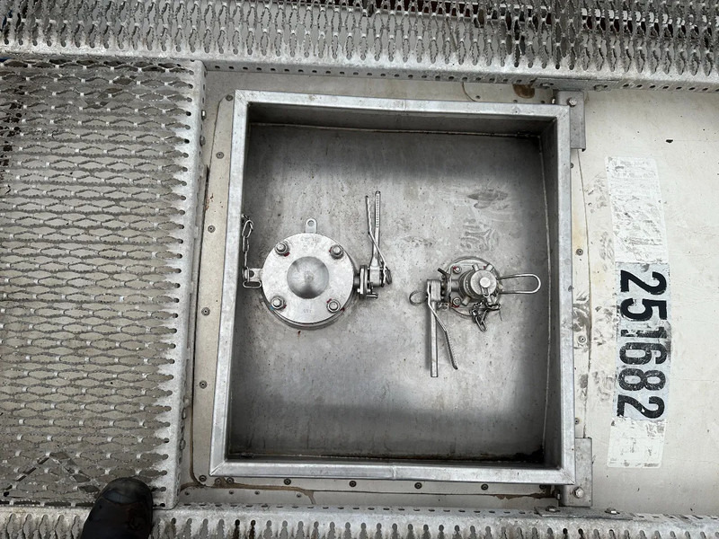 Cisterna za skladištenje za prijevoz goriva Consani 25.100L / 1-COMP, 20FT ISO, UN PORTABLE T11, 2,5Y-inspection till: 02-2028: slika Cisterna za skladištenje za prijevoz goriva Consani 25.100L / 1-COMP, 20FT ISO, UN PORTABLE T11, 2,5Y-inspection till: 02-2028 Cisterna za skladištenje za prijevoz goriva Consani 25.100L / 1-COMP, 20FT ISO, UN PORTABLE T11, 2,5Y-inspection till: 02-2028: slika Cisterna za skladištenje za prijevoz goriva Consani 25.100L / 1-COMP, 20FT ISO, UN PORTABLE T11, 2,5Y-inspection till: 02-2028