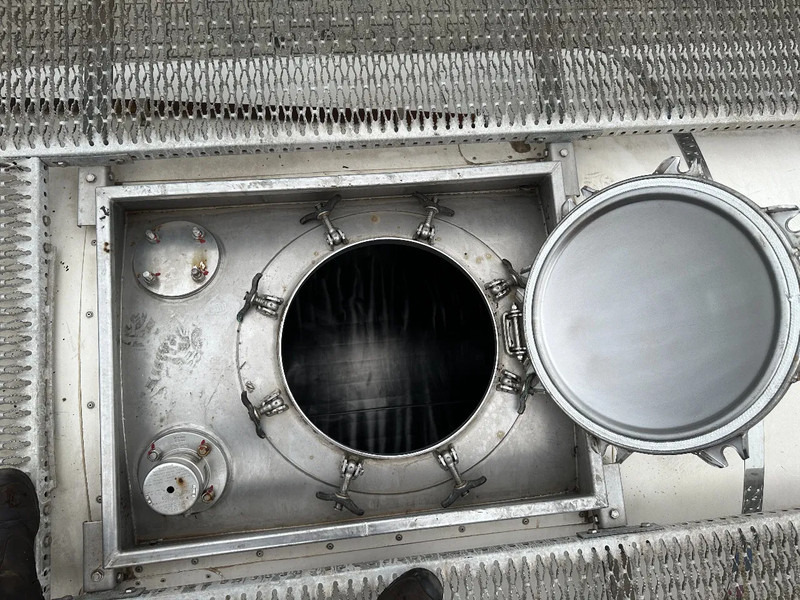 Cisterna za skladištenje za prijevoz goriva Consani 25.100L / 1-COMP, 20FT ISO, UN PORTABLE T11, 2,5Y-inspection till: 02-2028: slika Cisterna za skladištenje za prijevoz goriva Consani 25.100L / 1-COMP, 20FT ISO, UN PORTABLE T11, 2,5Y-inspection till: 02-2028 Cisterna za skladištenje za prijevoz goriva Consani 25.100L / 1-COMP, 20FT ISO, UN PORTABLE T11, 2,5Y-inspection till: 02-2028: slika Cisterna za skladištenje za prijevoz goriva Consani 25.100L / 1-COMP, 20FT ISO, UN PORTABLE T11, 2,5Y-inspection till: 02-2028