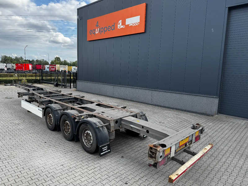 Schmitz Cargobull 45FT HC, Scheibebremsen, Liftachse, vorne + hinten + Stoßstange ausziehbar, NL-Chassis - Transporter kontejnera/ Poluprikolica s izmjenjivim sanducima: slika Schmitz Cargobull 45FT HC, Scheibebremsen, Liftachse, vorne + hinten + Stoßstange ausziehbar, NL-Chassis - Transporter kontejnera/ Poluprikolica s izmjenjivim sanducima Schmitz Cargobull 45FT HC, Scheibebremsen, Liftachse, vorne + hinten + Stoßstange ausziehbar, NL-Chassis - Transporter kontejnera/ Poluprikolica s izmjenjivim sanducima: slika Schmitz Cargobull 45FT HC, Scheibebremsen, Liftachse, vorne + hinten + Stoßstange ausziehbar, NL-Chassis - Transporter kontejnera/ Poluprikolica s izmjenjivim sanducima