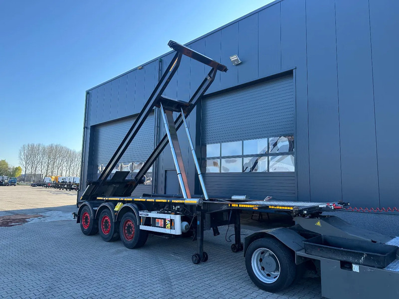 Van Hool 20FT, 66° Tipping-chassis, ADR (EX/II, EX/III, FL, OX, AT), SAF, 2 liftaxles, 380V - Transporter kontejnera/ Poluprikolica s izmjenjivim sanducima: slika Van Hool 20FT, 66° Tipping-chassis, ADR (EX/II, EX/III, FL, OX, AT), SAF, 2 liftaxles, 380V - Transporter kontejnera/ Poluprikolica s izmjenjivim sanducima Van Hool 20FT, 66° Tipping-chassis, ADR (EX/II, EX/III, FL, OX, AT), SAF, 2 liftaxles, 380V - Transporter kontejnera/ Poluprikolica s izmjenjivim sanducima: slika Van Hool 20FT, 66° Tipping-chassis, ADR (EX/II, EX/III, FL, OX, AT), SAF, 2 liftaxles, 380V - Transporter kontejnera/ Poluprikolica s izmjenjivim sanducima