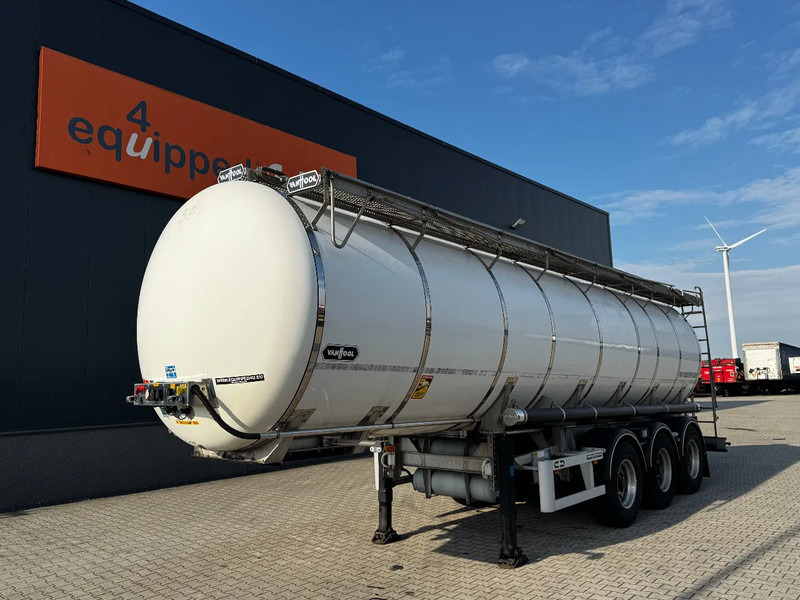 Van Hool FOOD / RVS chassis / 5.860KG/ 29.500L / 1-COMP / 1 -BAFFLE / DISC/ NL / TYRES 80 pct / APK - Poluprikolica cisterna: slika Van Hool FOOD / RVS chassis / 5.860KG/ 29.500L / 1-COMP / 1 -BAFFLE / DISC/ NL / TYRES 80 pct / APK - Poluprikolica cisterna Van Hool FOOD / RVS chassis / 5.860KG/ 29.500L / 1-COMP / 1 -BAFFLE / DISC/ NL / TYRES 80 pct / APK - Poluprikolica cisterna: slika Van Hool FOOD / RVS chassis / 5.860KG/ 29.500L / 1-COMP / 1 -BAFFLE / DISC/ NL / TYRES 80 pct / APK - Poluprikolica cisterna