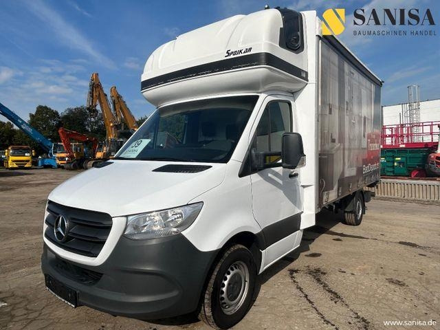 Mercedes-Benz Sprinter 317/LBW/Schlafkabine/Euro 6D - Kamion s ceradom: slika Mercedes-Benz Sprinter 317/LBW/Schlafkabine/Euro 6D - Kamion s ceradom Mercedes-Benz Sprinter 317/LBW/Schlafkabine/Euro 6D - Kamion s ceradom: slika Mercedes-Benz Sprinter 317/LBW/Schlafkabine/Euro 6D - Kamion s ceradom