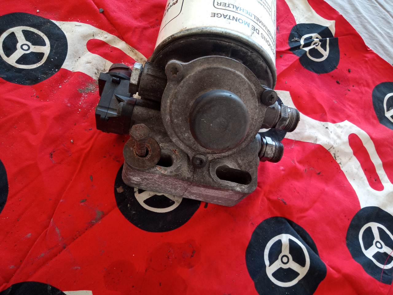 DAF XF106 - Filter goriva: slika DAF XF106 - Filter goriva DAF XF106 - Filter goriva: slika DAF XF106 - Filter goriva