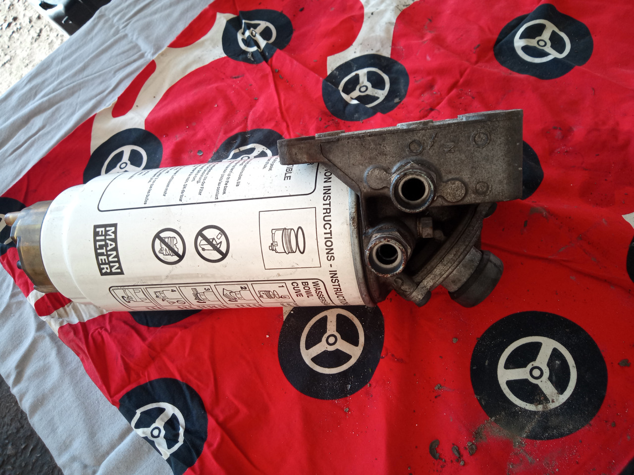 DAF XF106 - Filter goriva: slika DAF XF106 - Filter goriva DAF XF106 - Filter goriva: slika DAF XF106 - Filter goriva