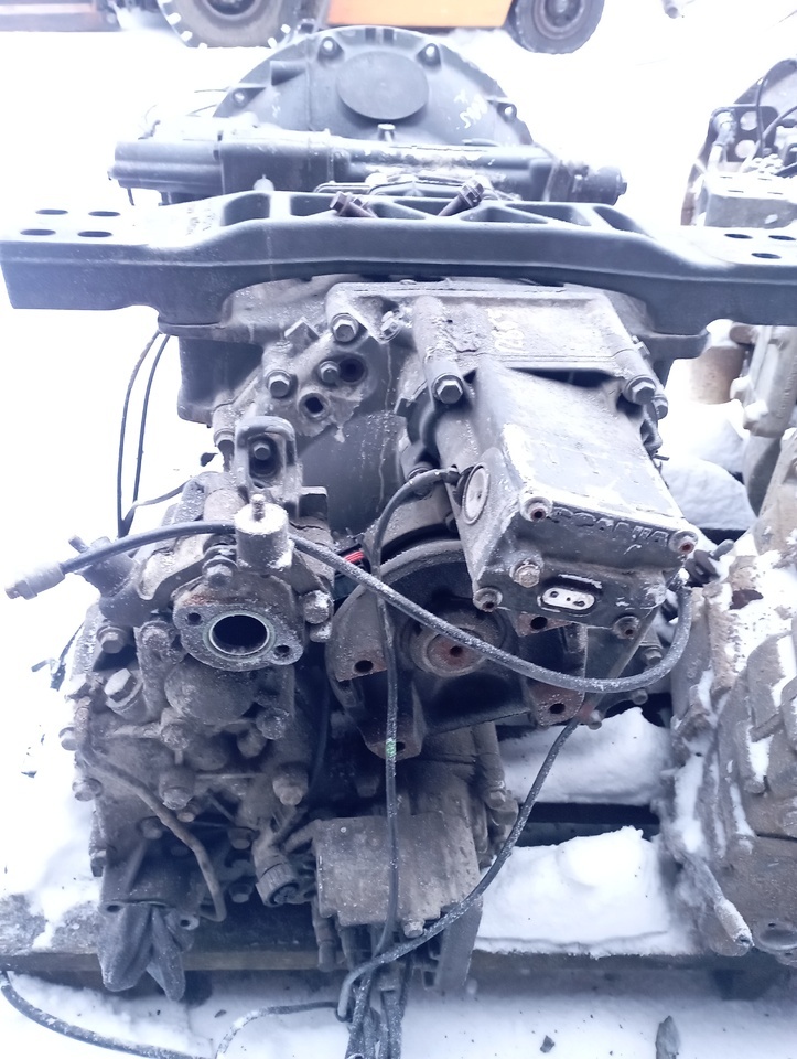 SCANIA R440 - Mjenjač za Kamion-šasija: slika SCANIA R440 - Mjenjač za Kamion-šasija SCANIA R440 - Mjenjač za Kamion-šasija: slika SCANIA R440 - Mjenjač za Kamion-šasija