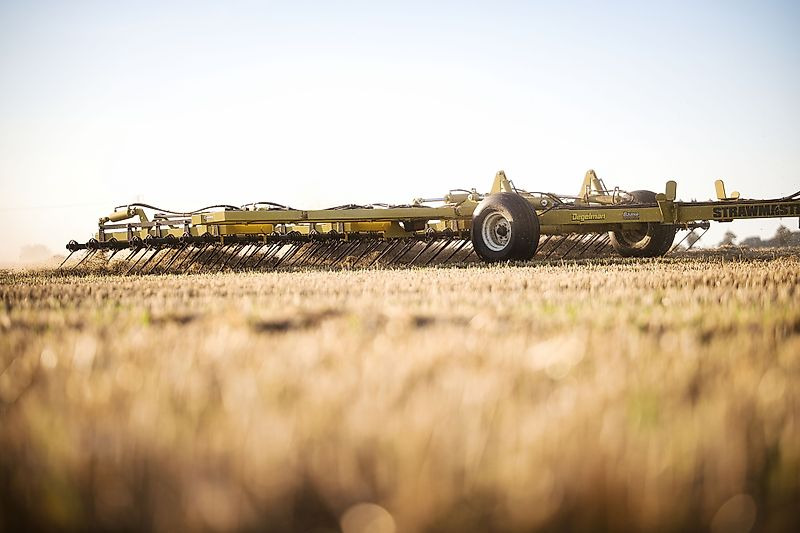 Degelman Strawmaster 30 - Drljača: slika Degelman Strawmaster 30 - Drljača Degelman Strawmaster 30 - Drljača: slika Degelman Strawmaster 30 - Drljača