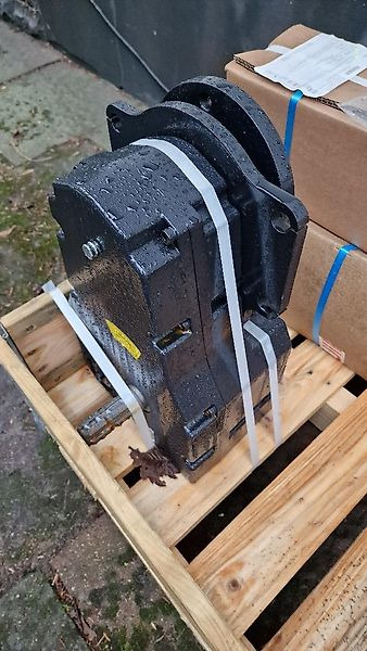 Zuidberg Frontzapfwelle zum Case PUMA / PUMA CVX / STEYR CVT - Rezervni dijelovi za Traktor: slika Zuidberg Frontzapfwelle zum Case PUMA / PUMA CVX / STEYR CVT - Rezervni dijelovi za Traktor Zuidberg Frontzapfwelle zum Case PUMA / PUMA CVX / STEYR CVT - Rezervni dijelovi za Traktor: slika Zuidberg Frontzapfwelle zum Case PUMA / PUMA CVX / STEYR CVT - Rezervni dijelovi za Traktor