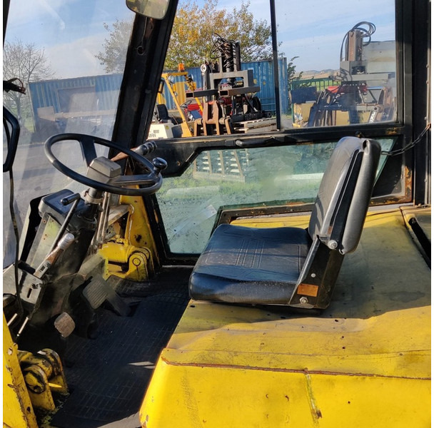 Caterpillar SE-300-15 - Diesel viličar: slika Caterpillar SE-300-15 - Diesel viličar Caterpillar SE-300-15 - Diesel viličar: slika Caterpillar SE-300-15 - Diesel viličar