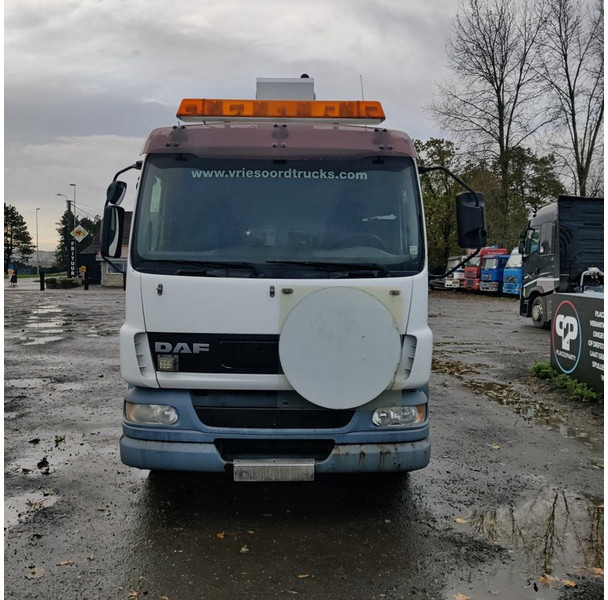 DAF CF - Podizna platforma montirana na kamion: slika DAF CF - Podizna platforma montirana na kamion DAF CF - Podizna platforma montirana na kamion: slika DAF CF - Podizna platforma montirana na kamion