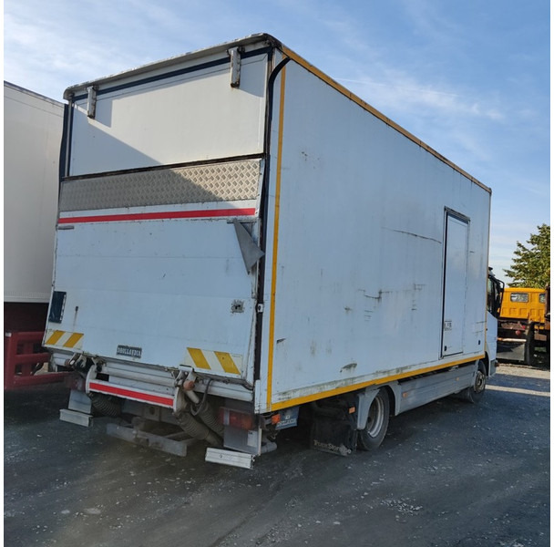 Mercedes-Benz 818 - Kamion sandučar: slika Mercedes-Benz 818 - Kamion sandučar Mercedes-Benz 818 - Kamion sandučar: slika Mercedes-Benz 818 - Kamion sandučar