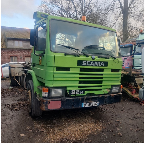 Scania 82-H - Transporter kontejnera/ Kamion s izmjenjivim sanducima: slika Scania 82-H - Transporter kontejnera/ Kamion s izmjenjivim sanducima Scania 82-H - Transporter kontejnera/ Kamion s izmjenjivim sanducima: slika Scania 82-H - Transporter kontejnera/ Kamion s izmjenjivim sanducima