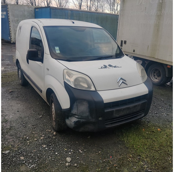 Volkswagen Caddy - Furgon: slika Volkswagen Caddy - Furgon Volkswagen Caddy - Furgon: slika Volkswagen Caddy - Furgon